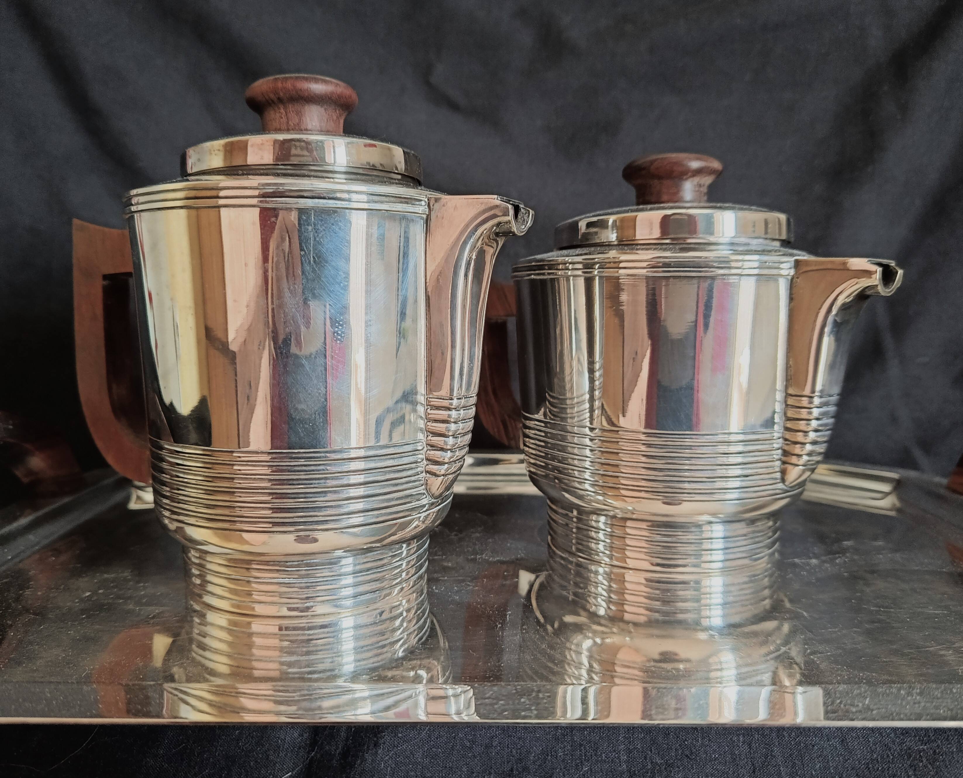 Art Deco coffee and tea service, silversmith Noël Collet, 1930s, 5 pieces.
