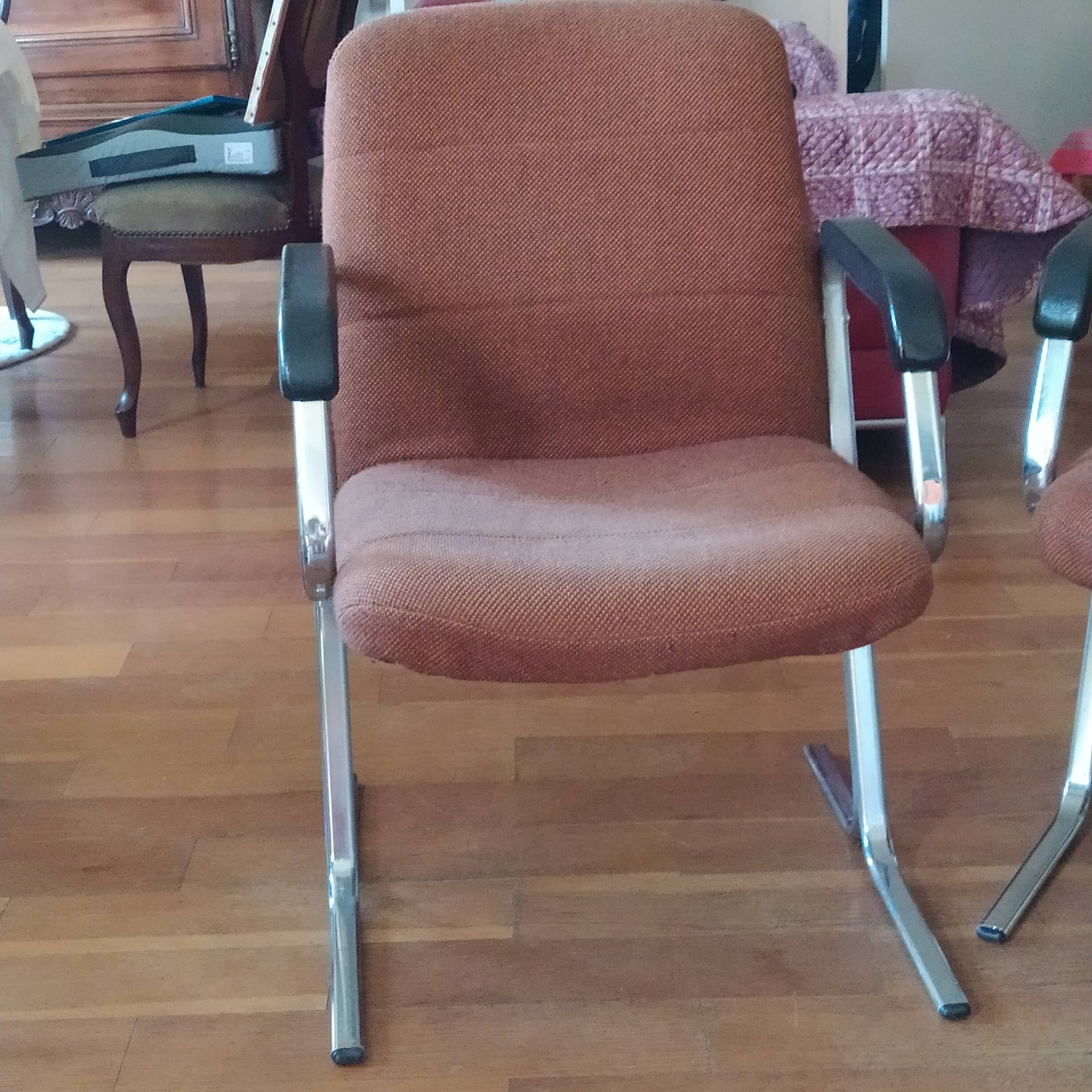 paire de fauteuils 1970 design modernistes tissu tweed