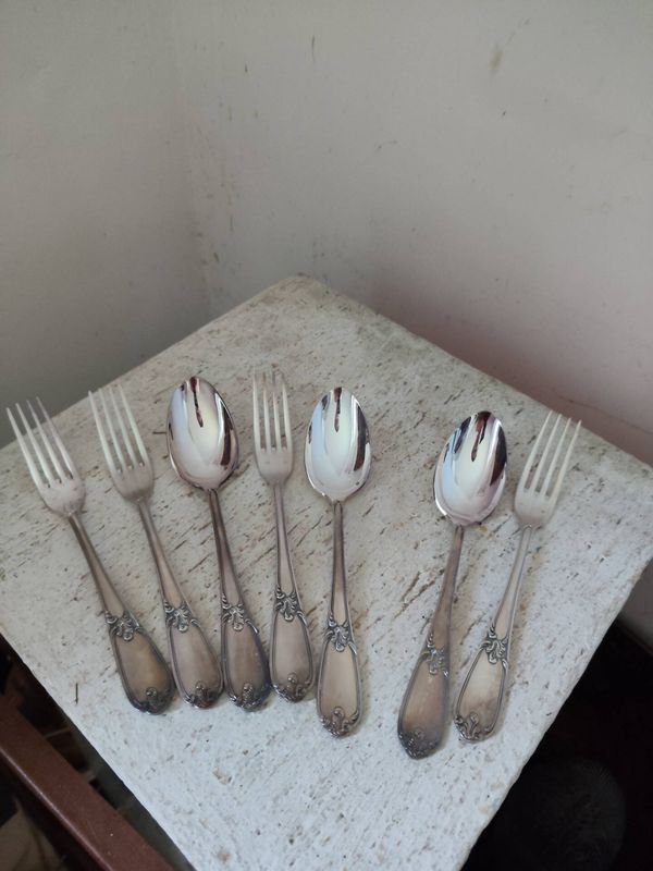 Ménagère 37 pieces metal argenté 84