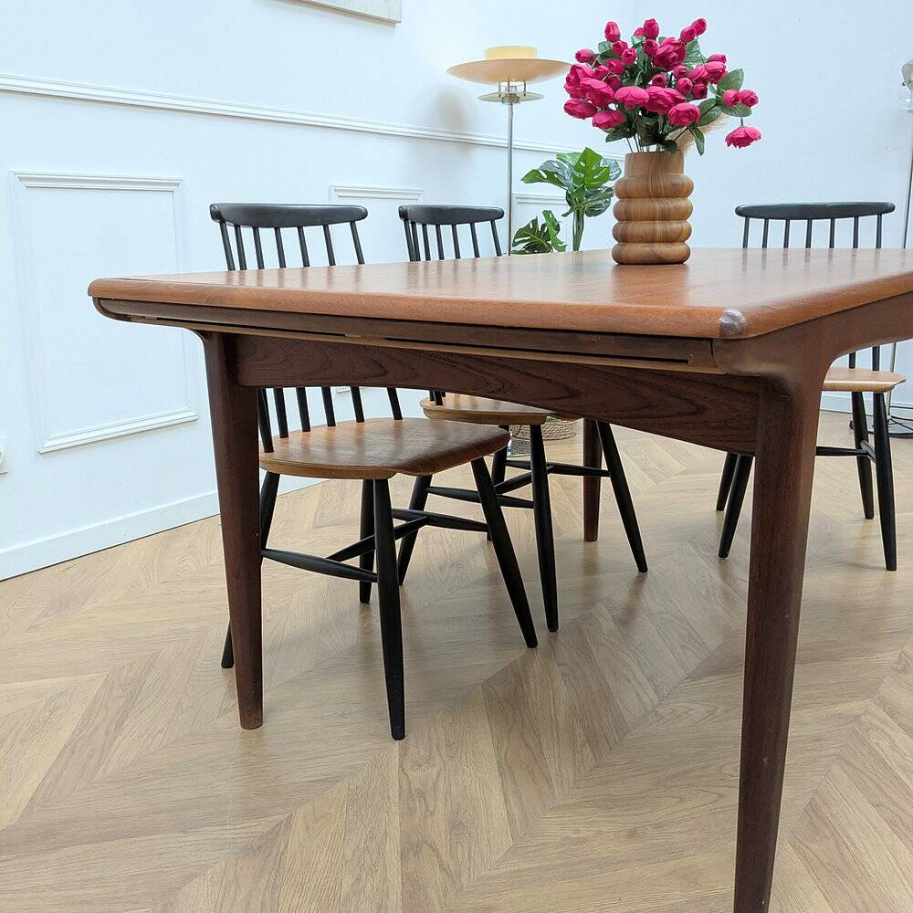 Table manger scandinave