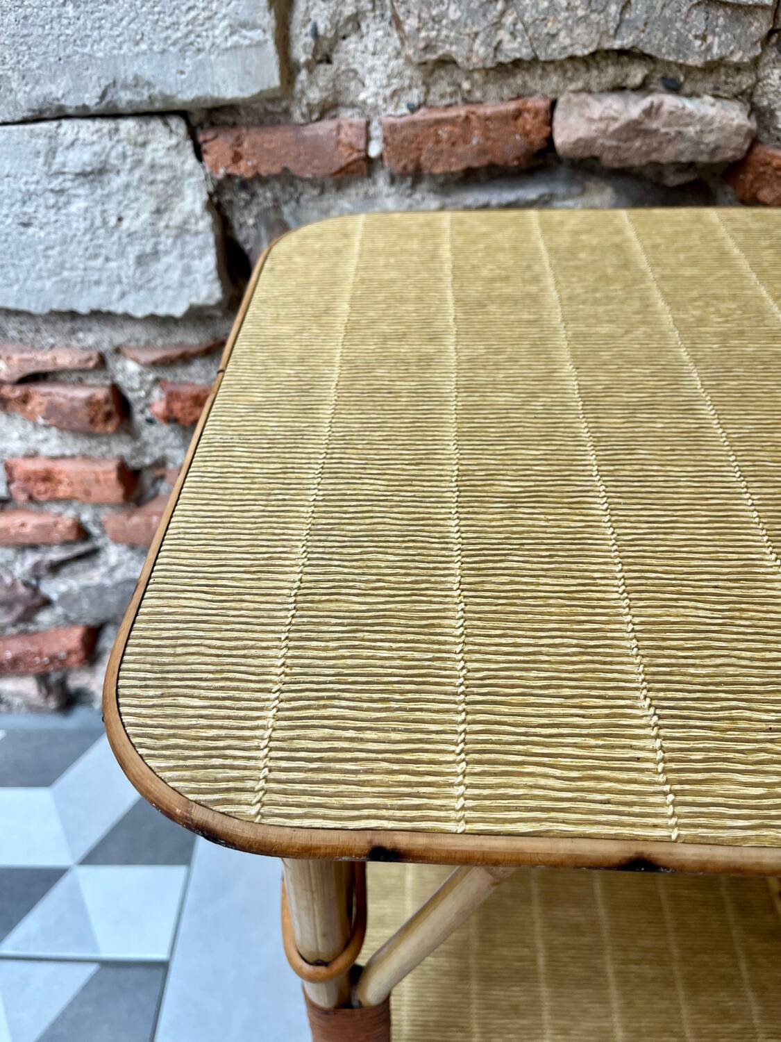 Desserte bar en rotin vintage 2 niveaux