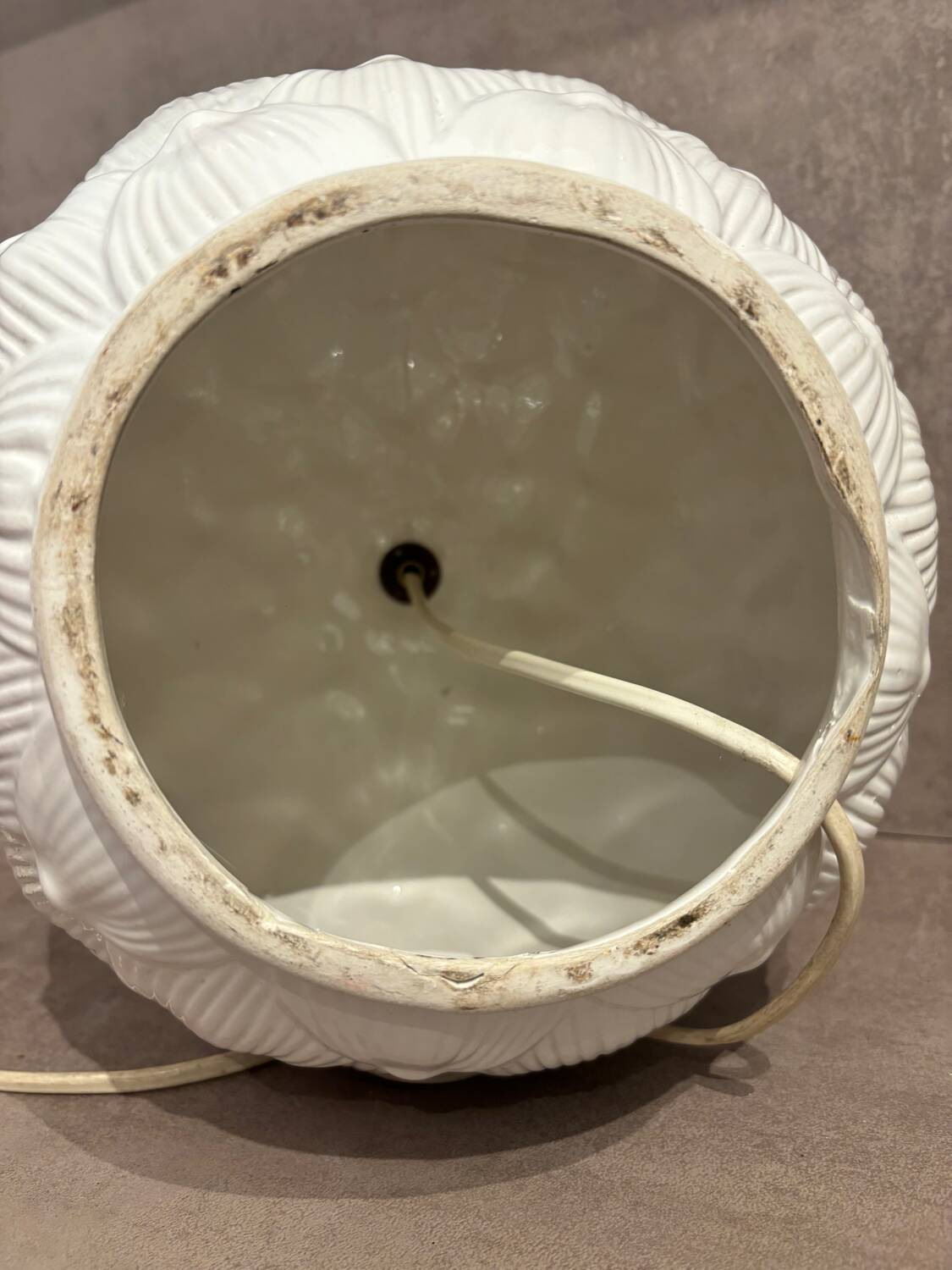 Vintage artichoke lamp