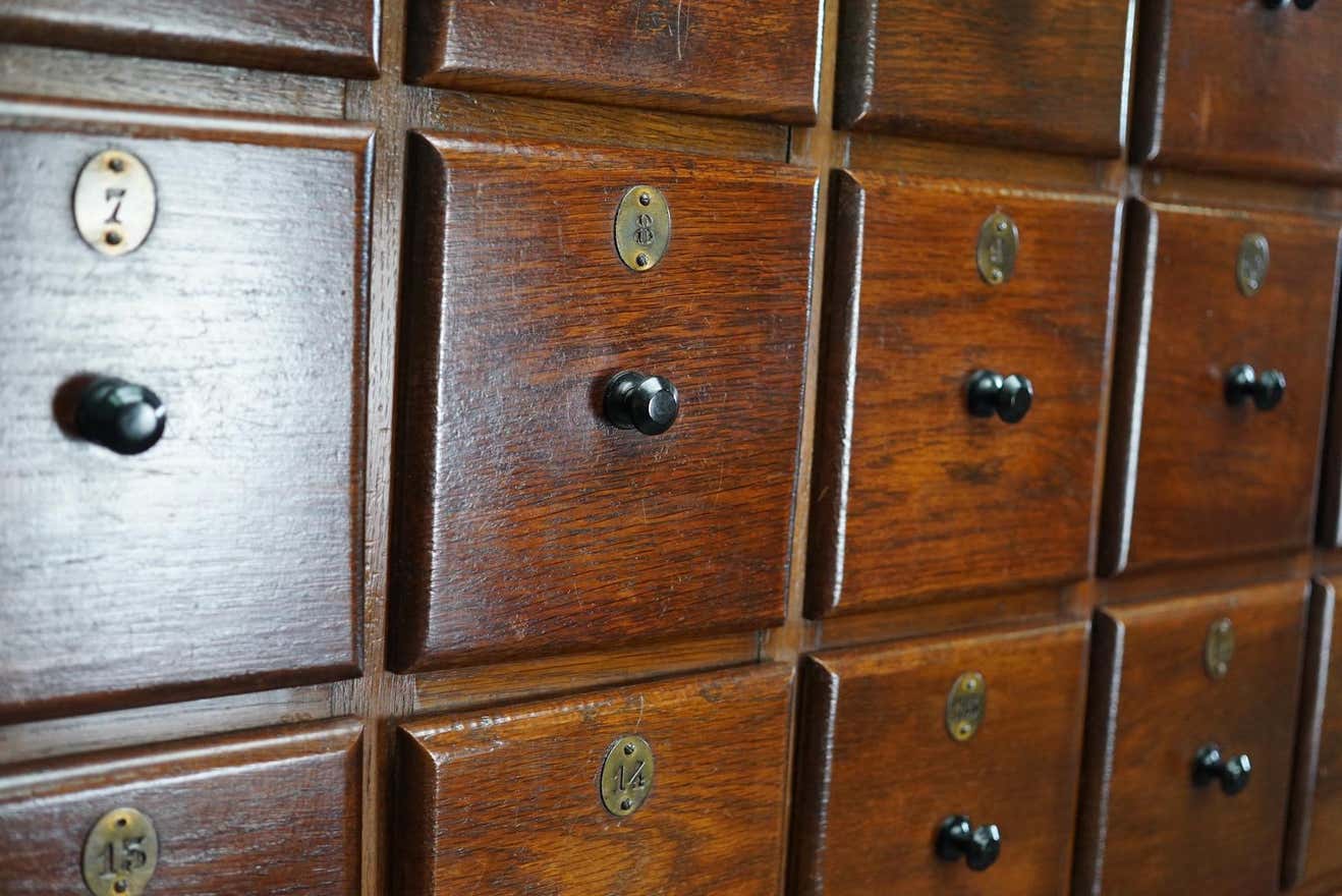Netherlands 1920s oak hair wardrobe