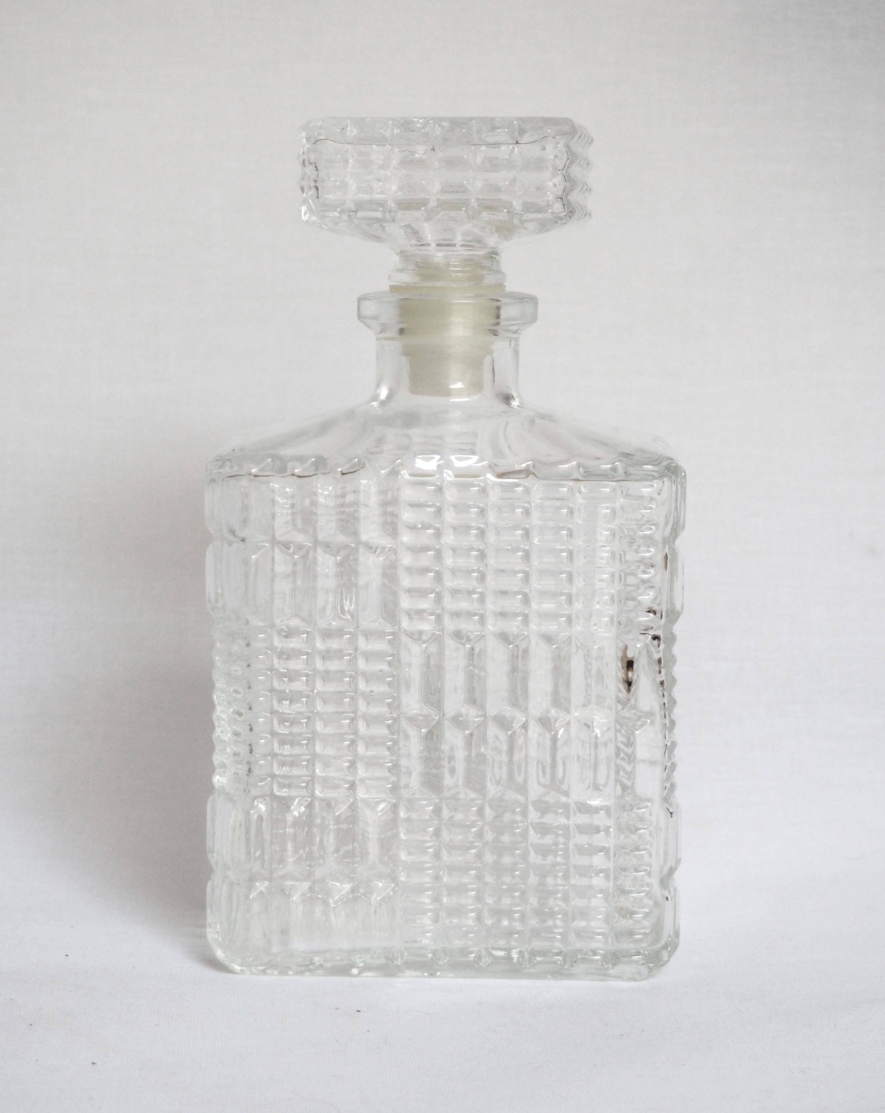 Rectangular whiskey decanter