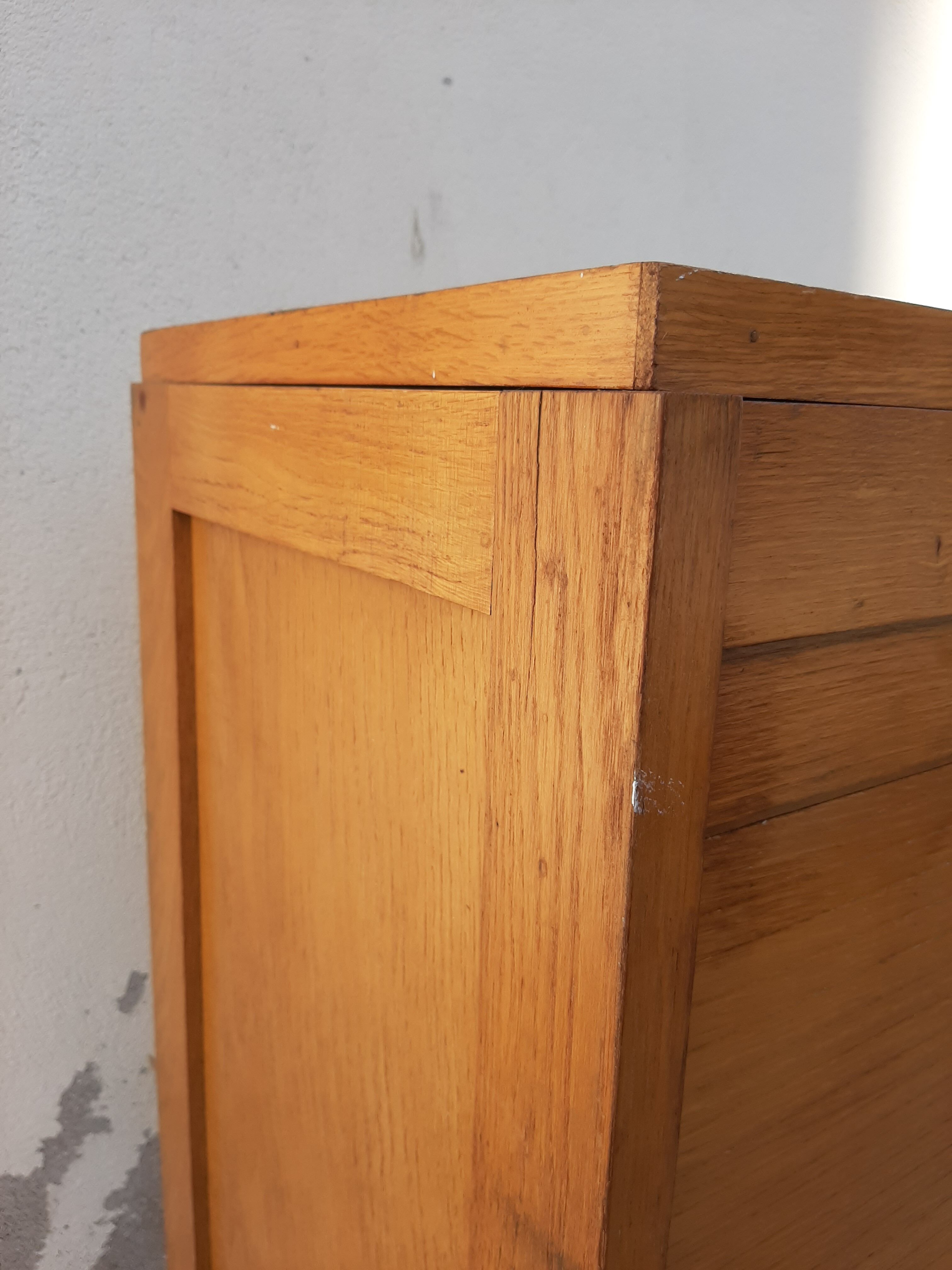 Curtain cabinet 1950