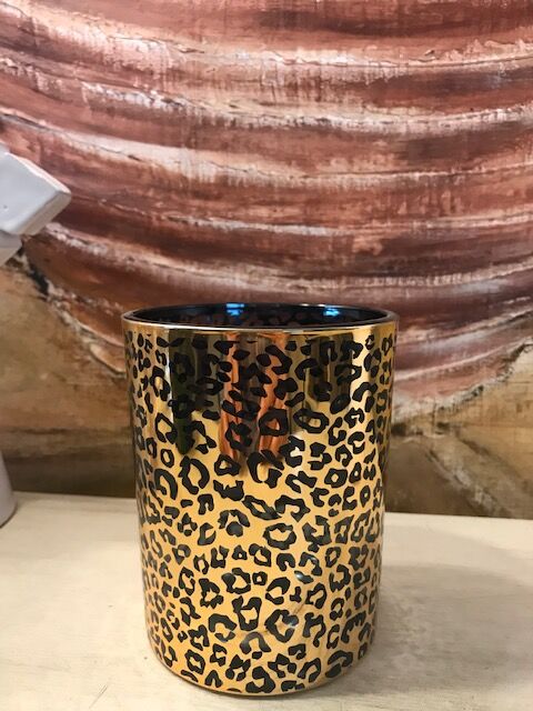 Photophore relief gold and black wild pattern