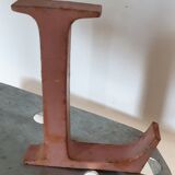 Letter l pink metal