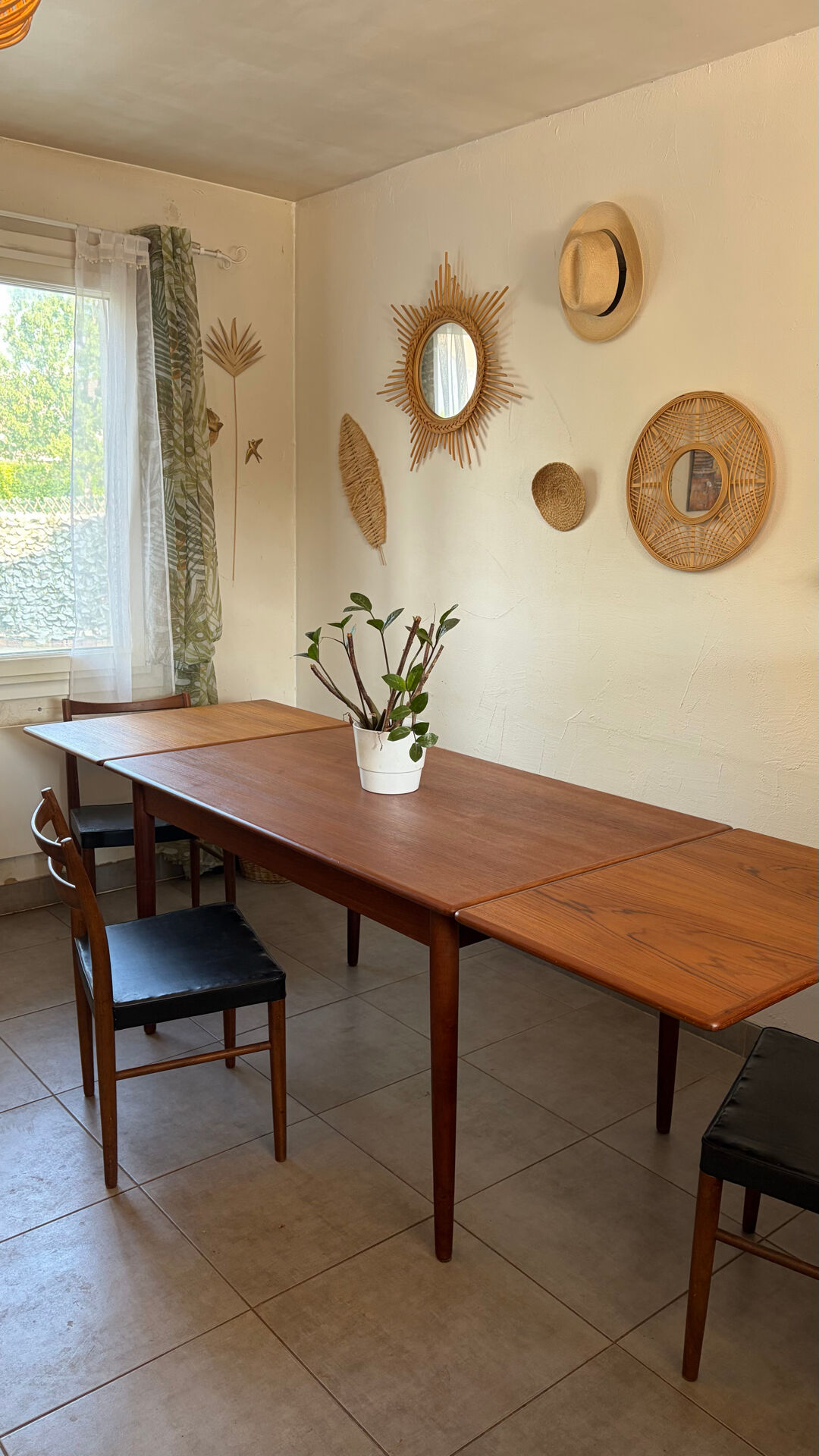 Scandinavian extendable table Andersen Johannes