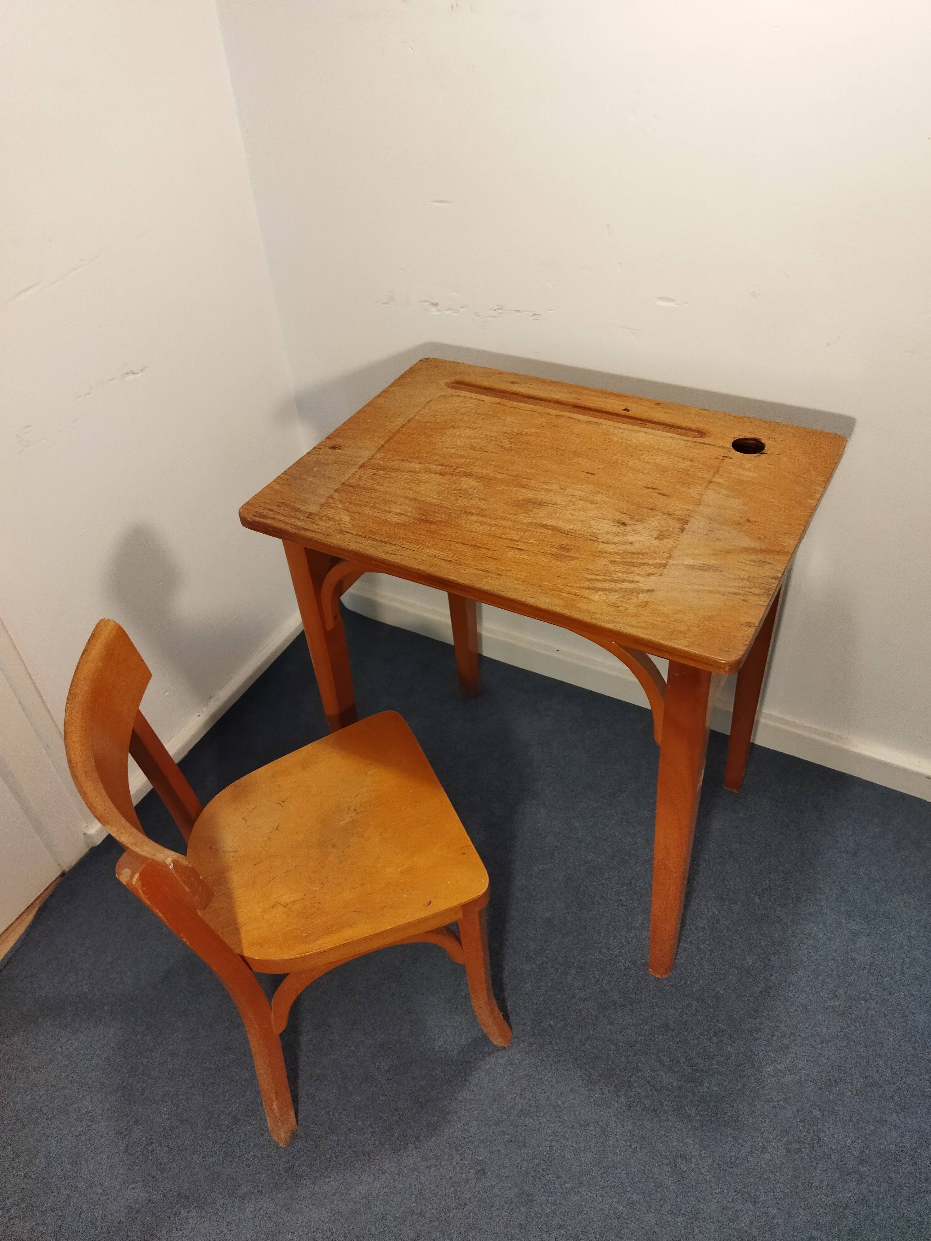 Desk and children's chair Baumann