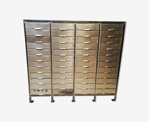 Armoire casier industriel métallique meuble de métier classeur 48 tiroirs- clapets vintage. | Selency