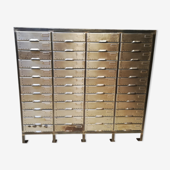 Armoire casier industriel métallique meuble de métier classeur 48 tiroirs-clapets  vintage.