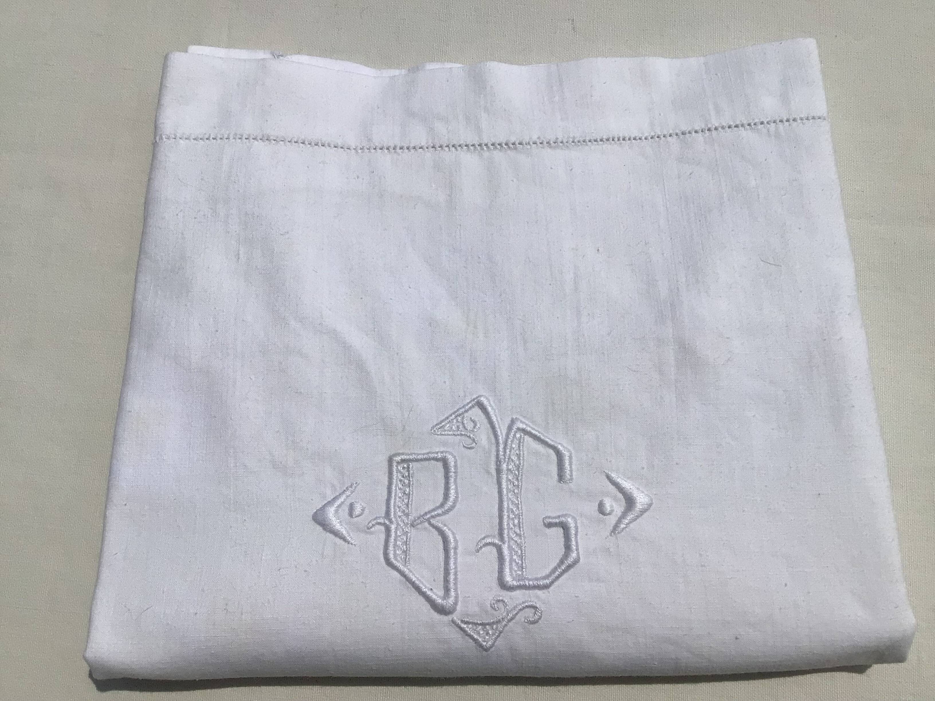 Embroidered pillowcase BG mini day mixed race