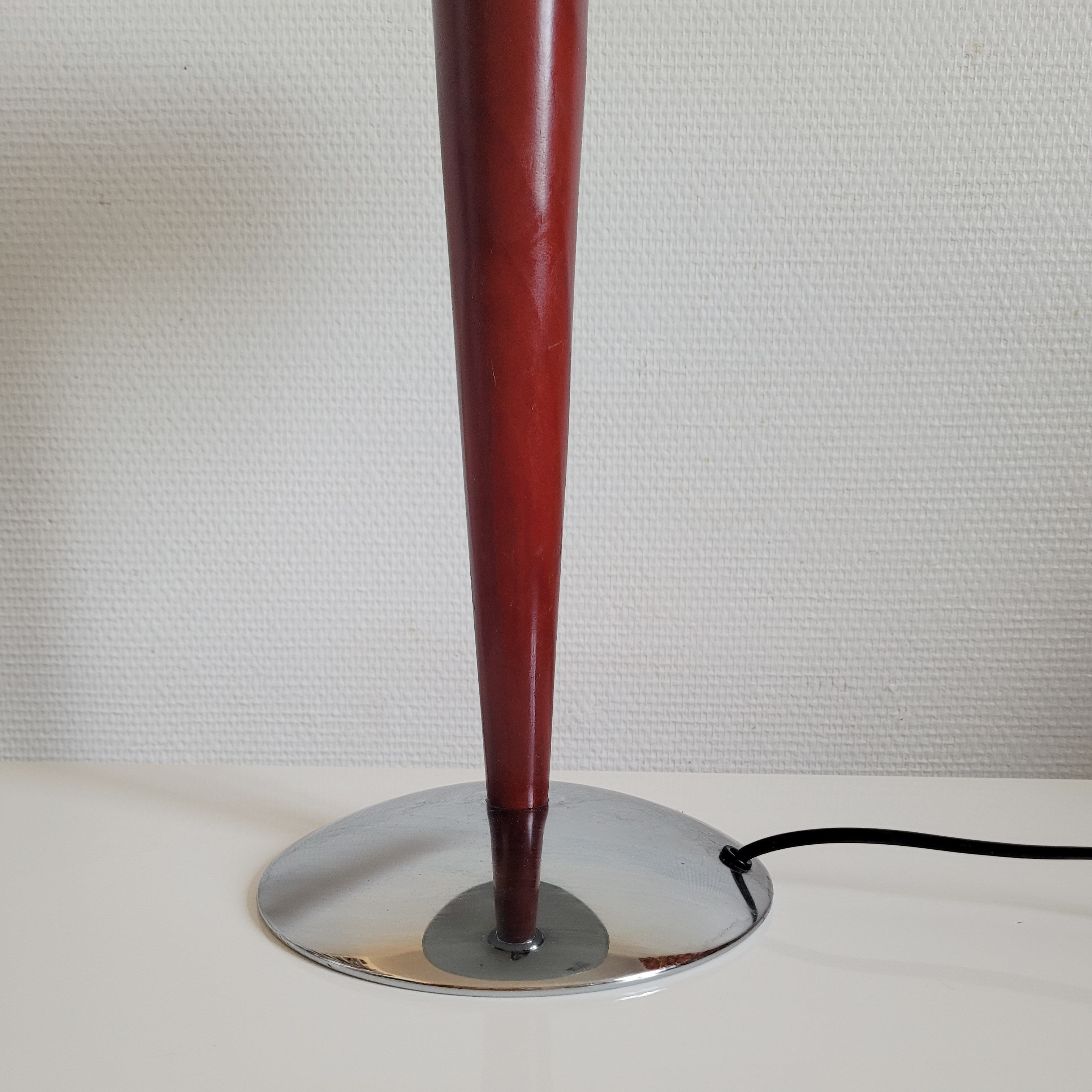 Mushroom table lamp called "liner" 80s