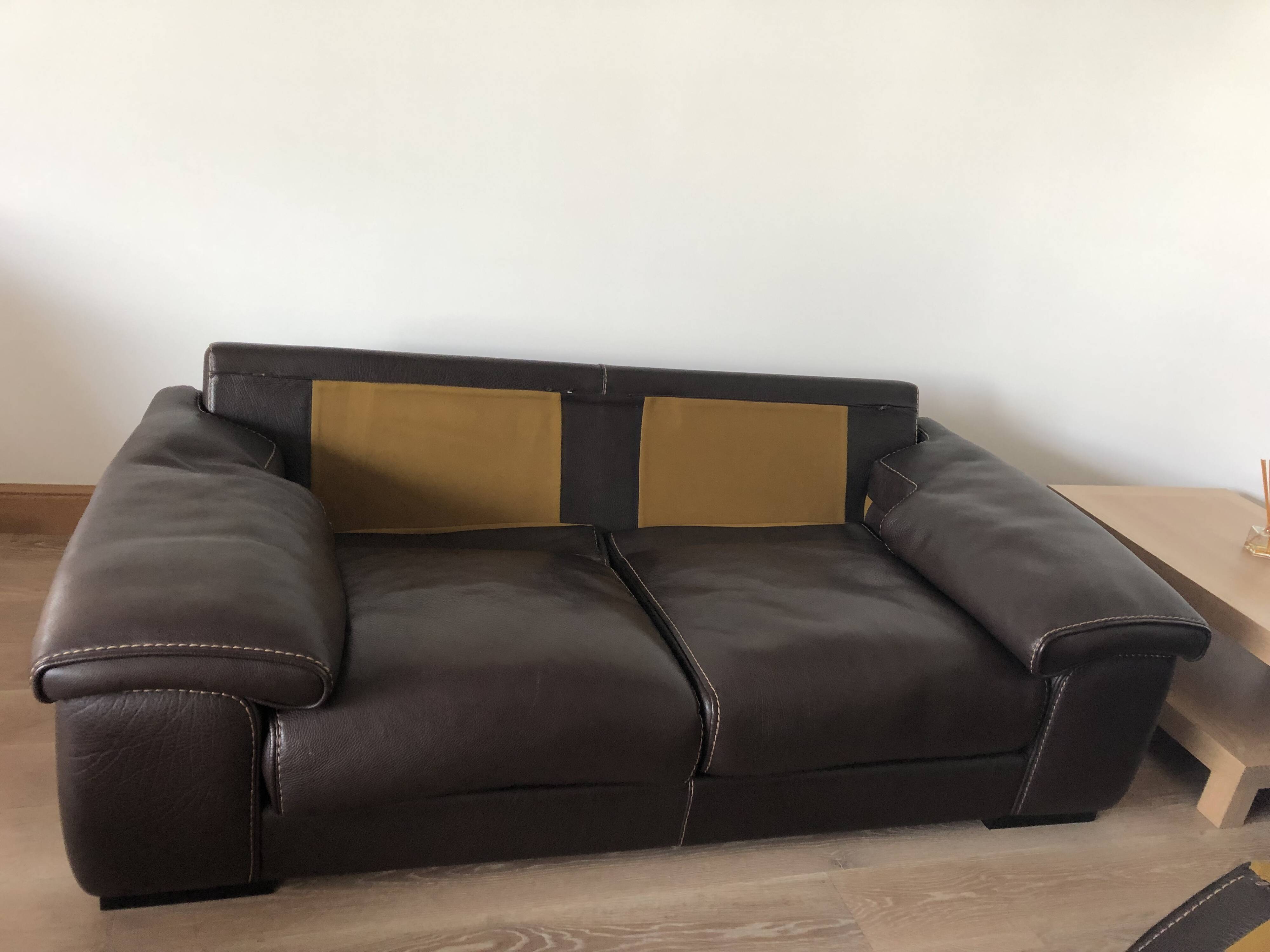 2-seater sofa model Ascot Roche Bobois