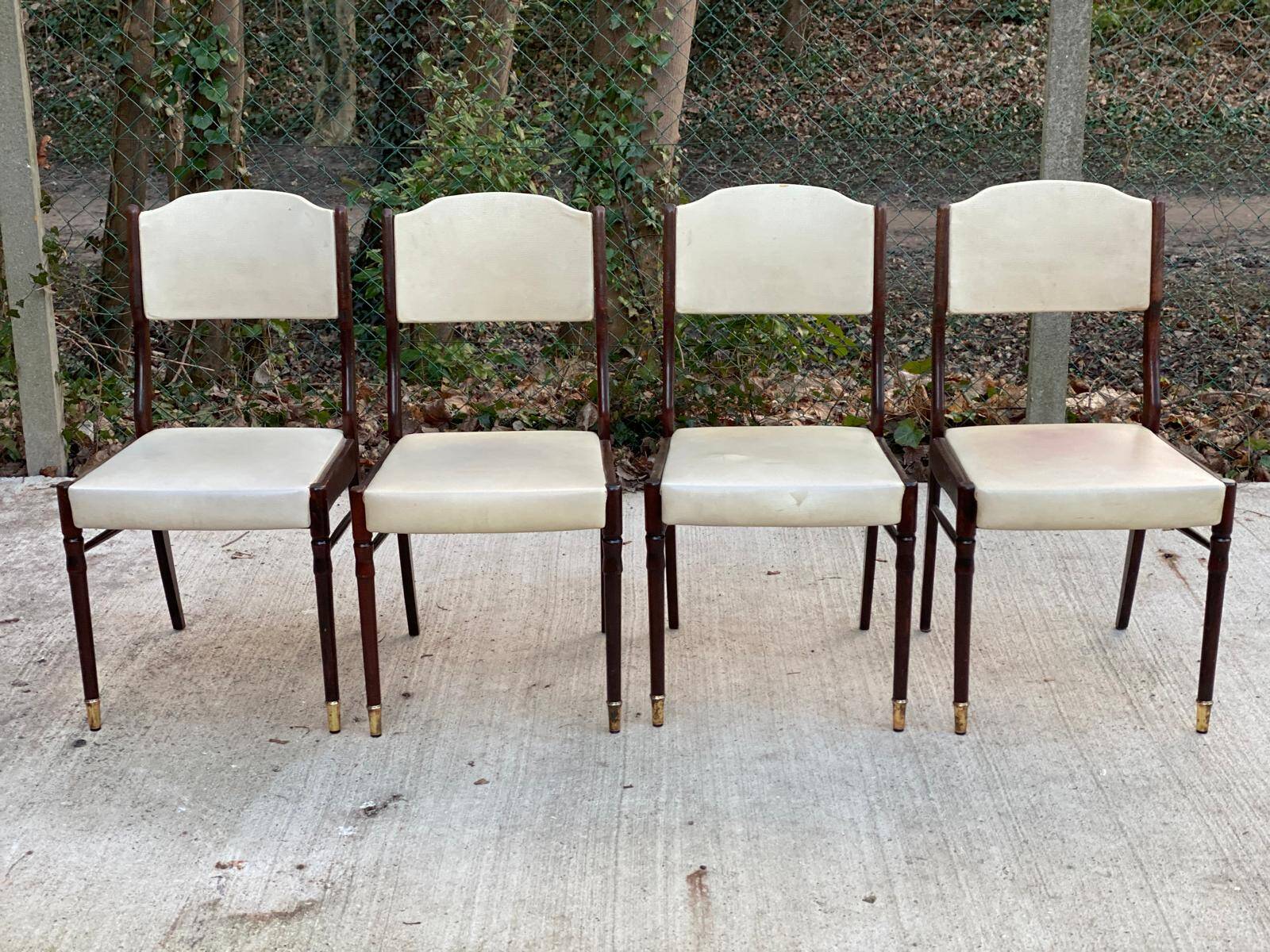 4 Scandinavian chairs in solid wood and white imitation leather