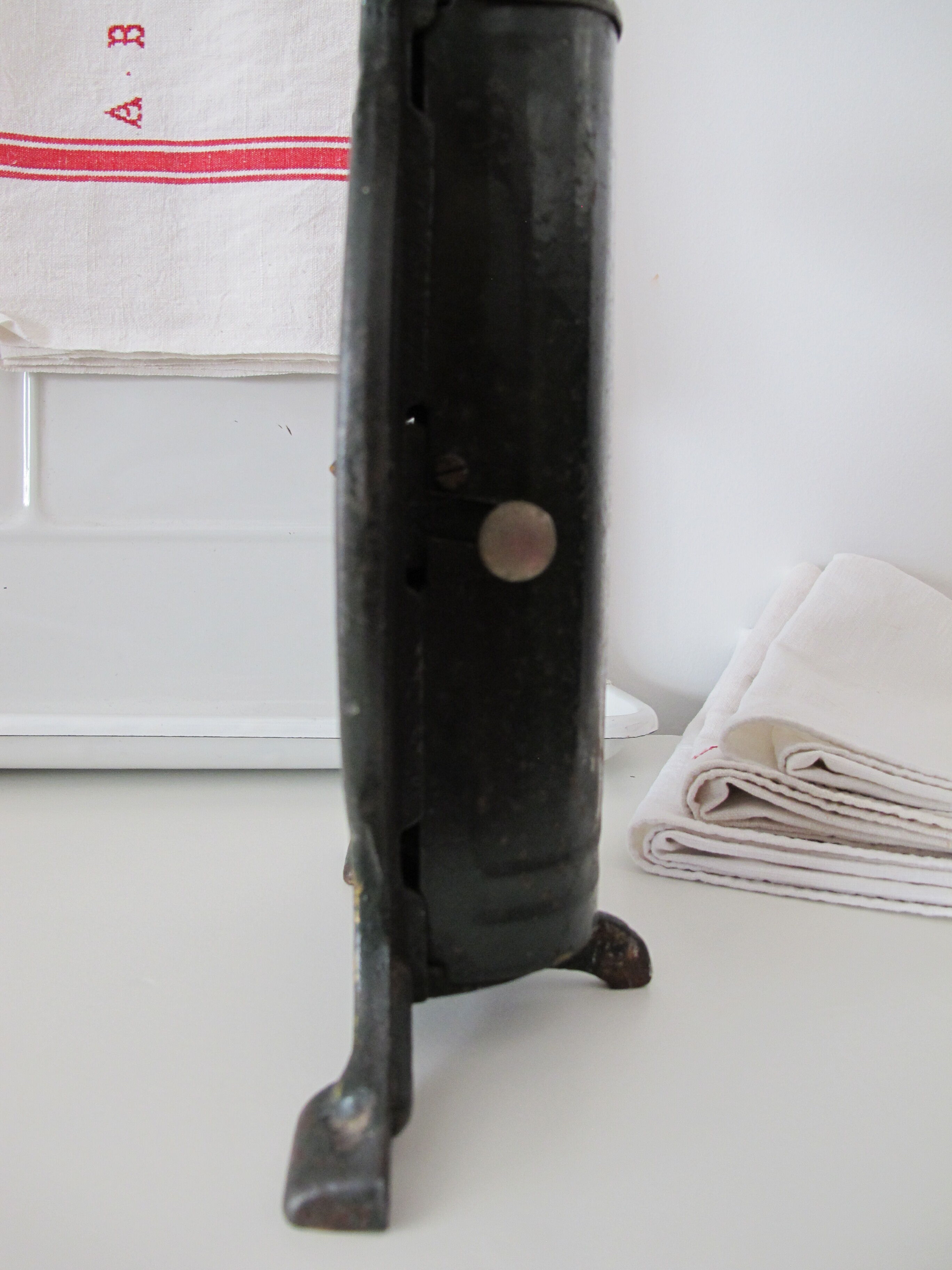 Ancient libra in english iron 1920s