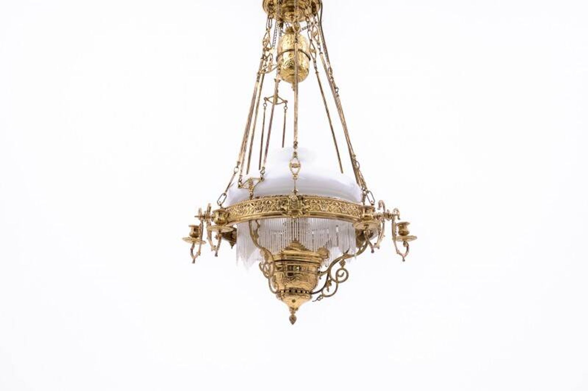 Lustre en laiton de la première moitié du XXe siècle.