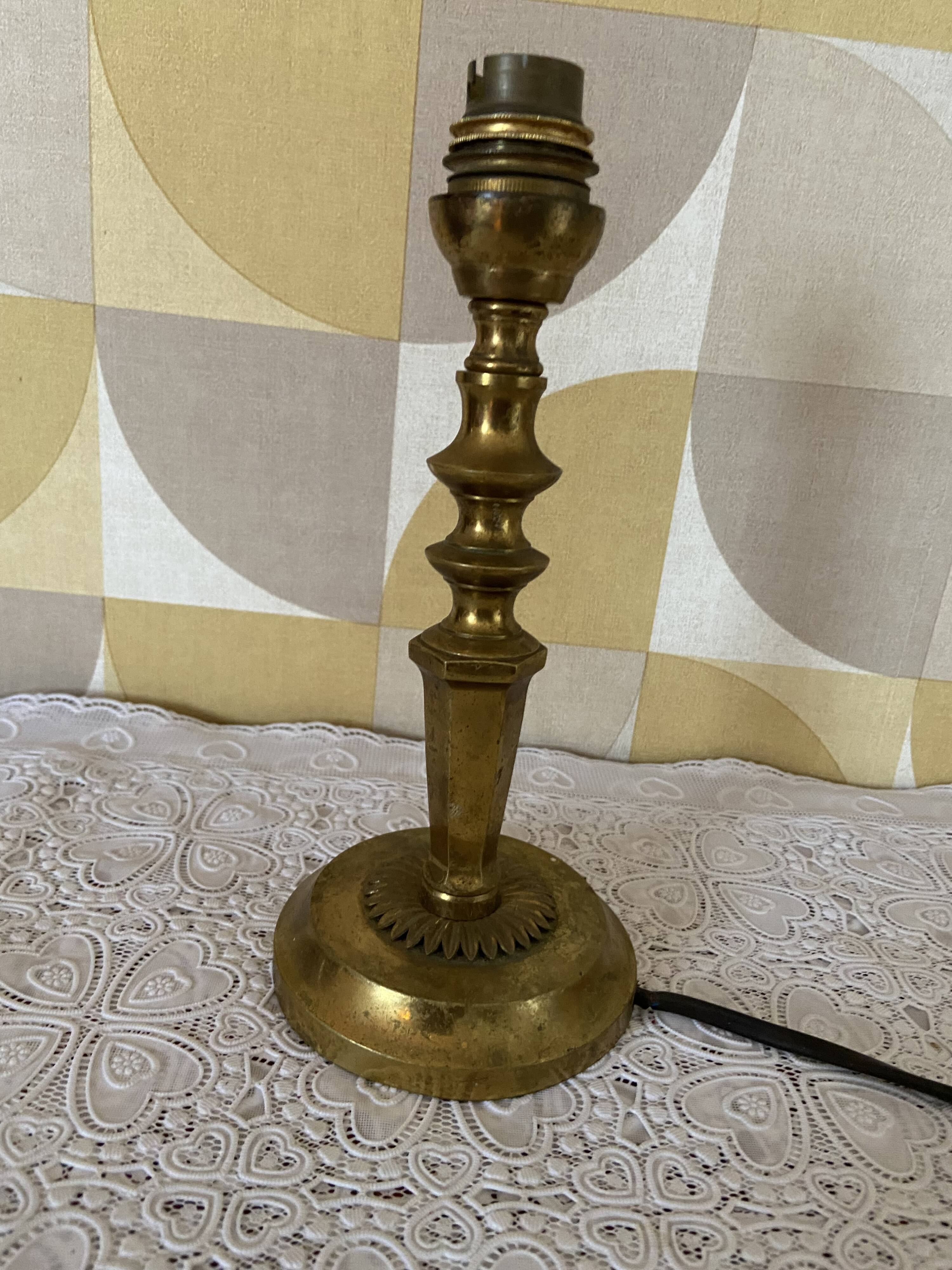 Brass lamp base