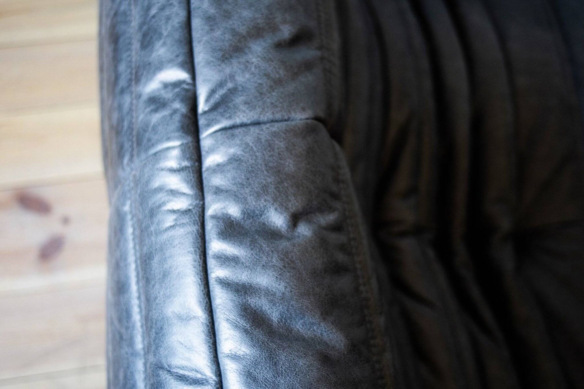 Black leather 3-seat Togo sofa attributed to Michel Ducaroy for Ligne Roset