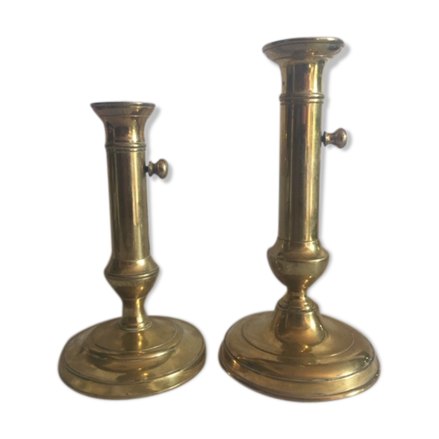 Set of 2 brass adjustable candleholders