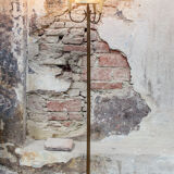 Floor lamp in brass and lacquered aluminum Italia Anni '50