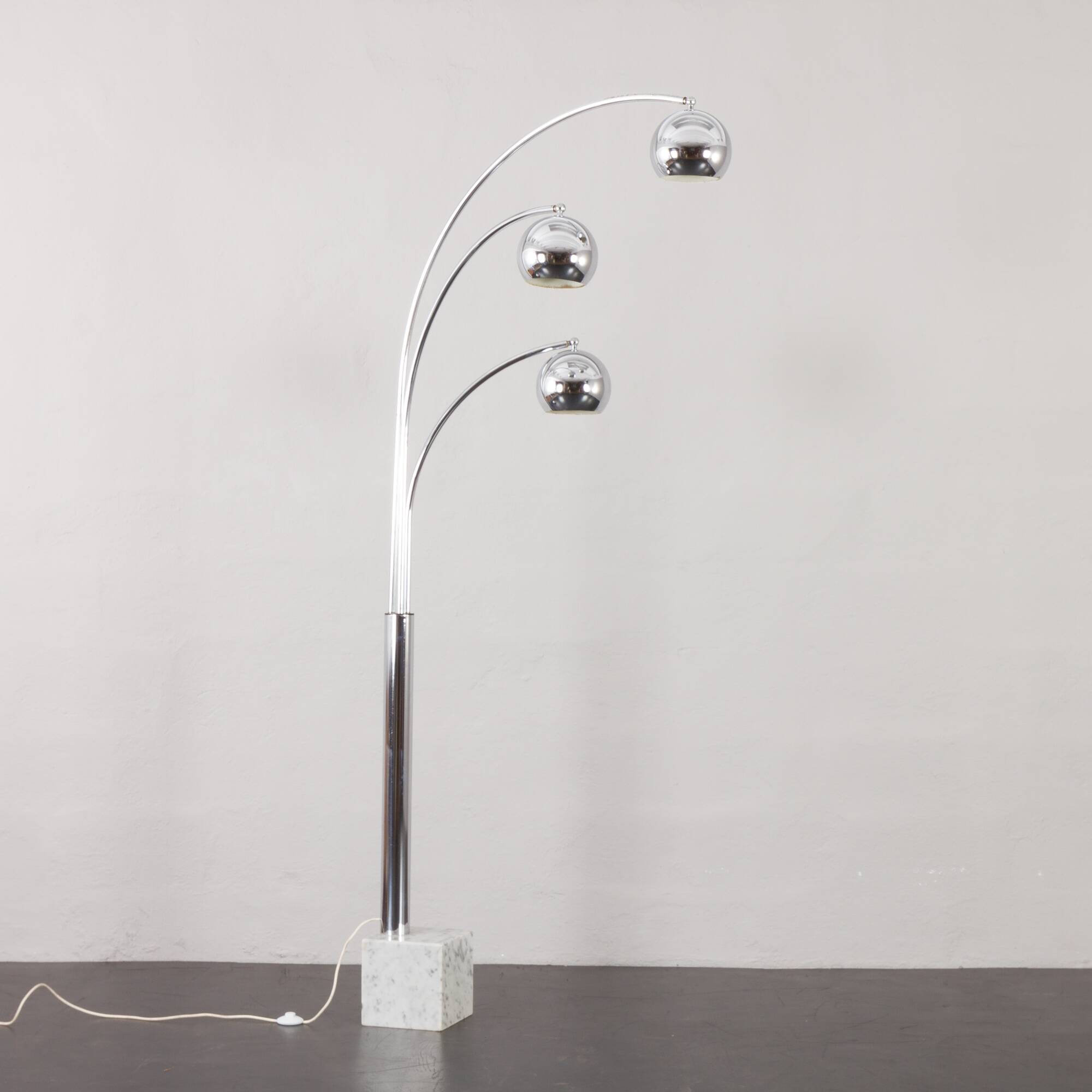 Goffredo Reggiani Swivelling Floor Lamp with Carrara marble base, Italy