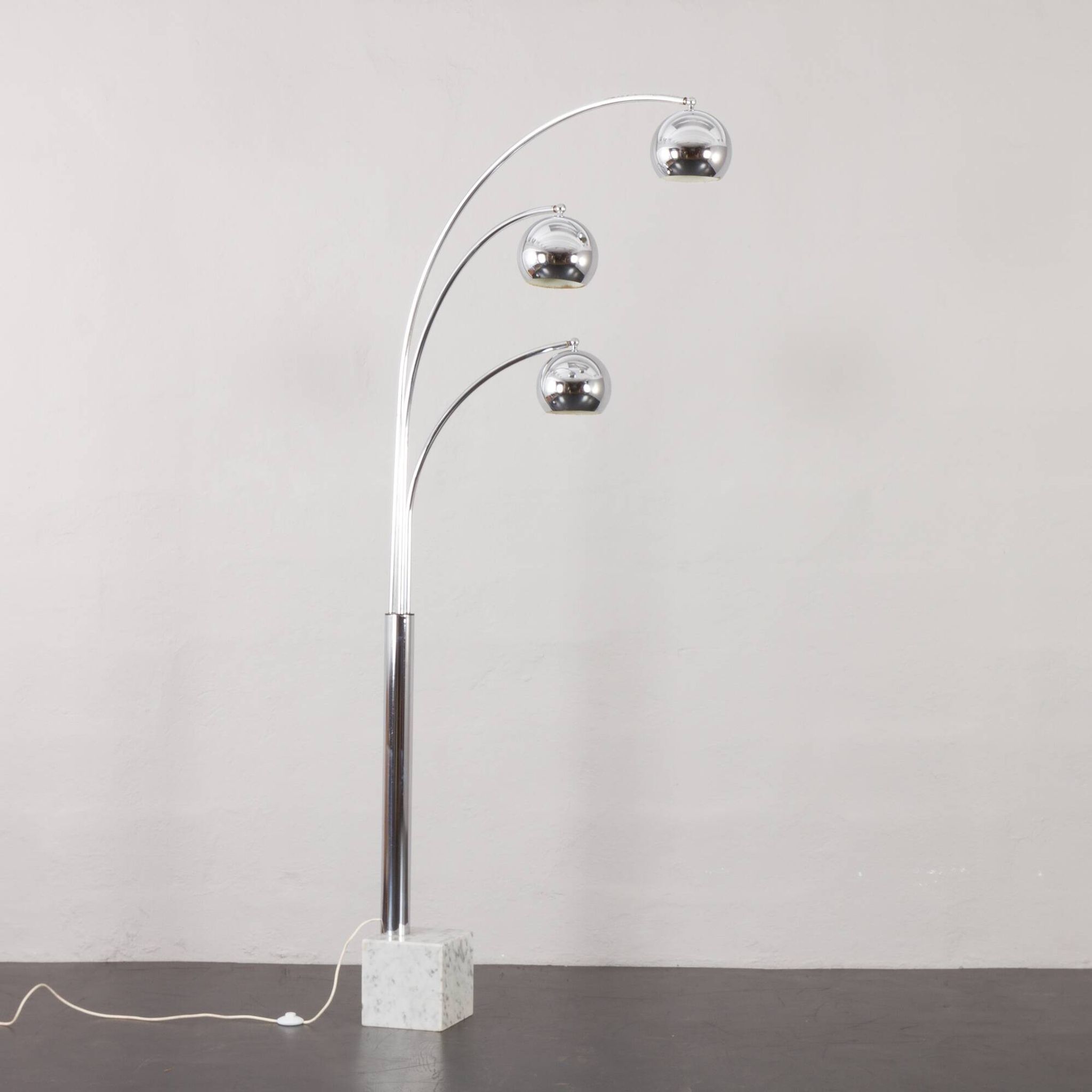 Goffredo Reggiani Swivelling Floor Lamp with Carrara marble base, Italy
