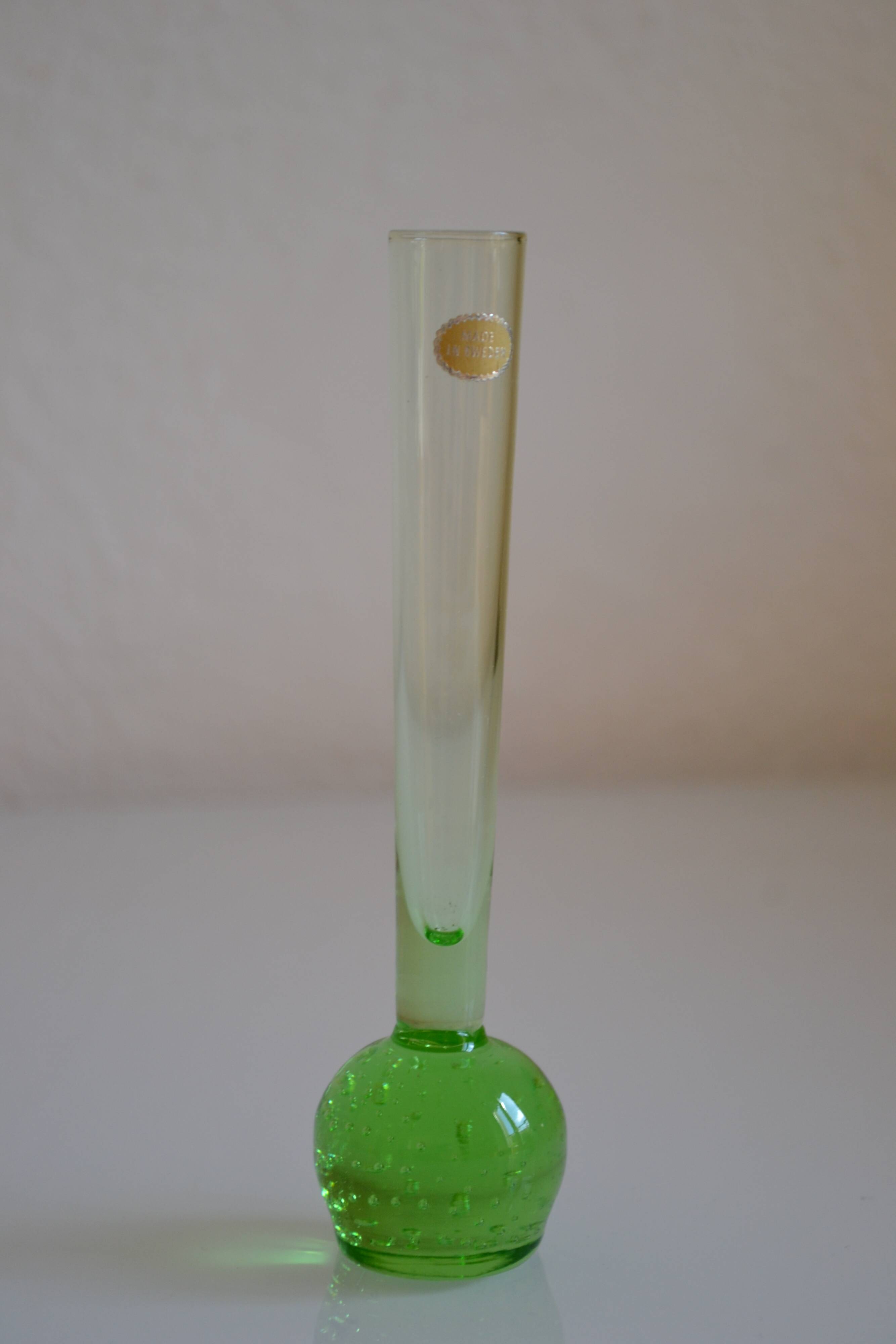 Sweden Sweden 1960 60's small soliflore vase green glass bullicante