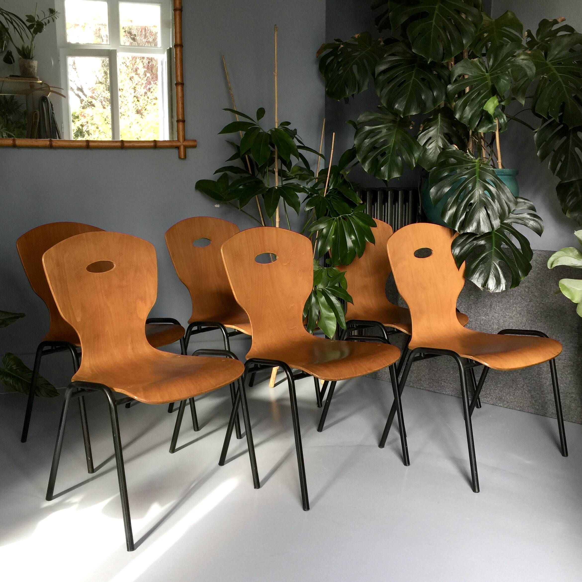 Set of 6 thermoformed wood and metal chairs
