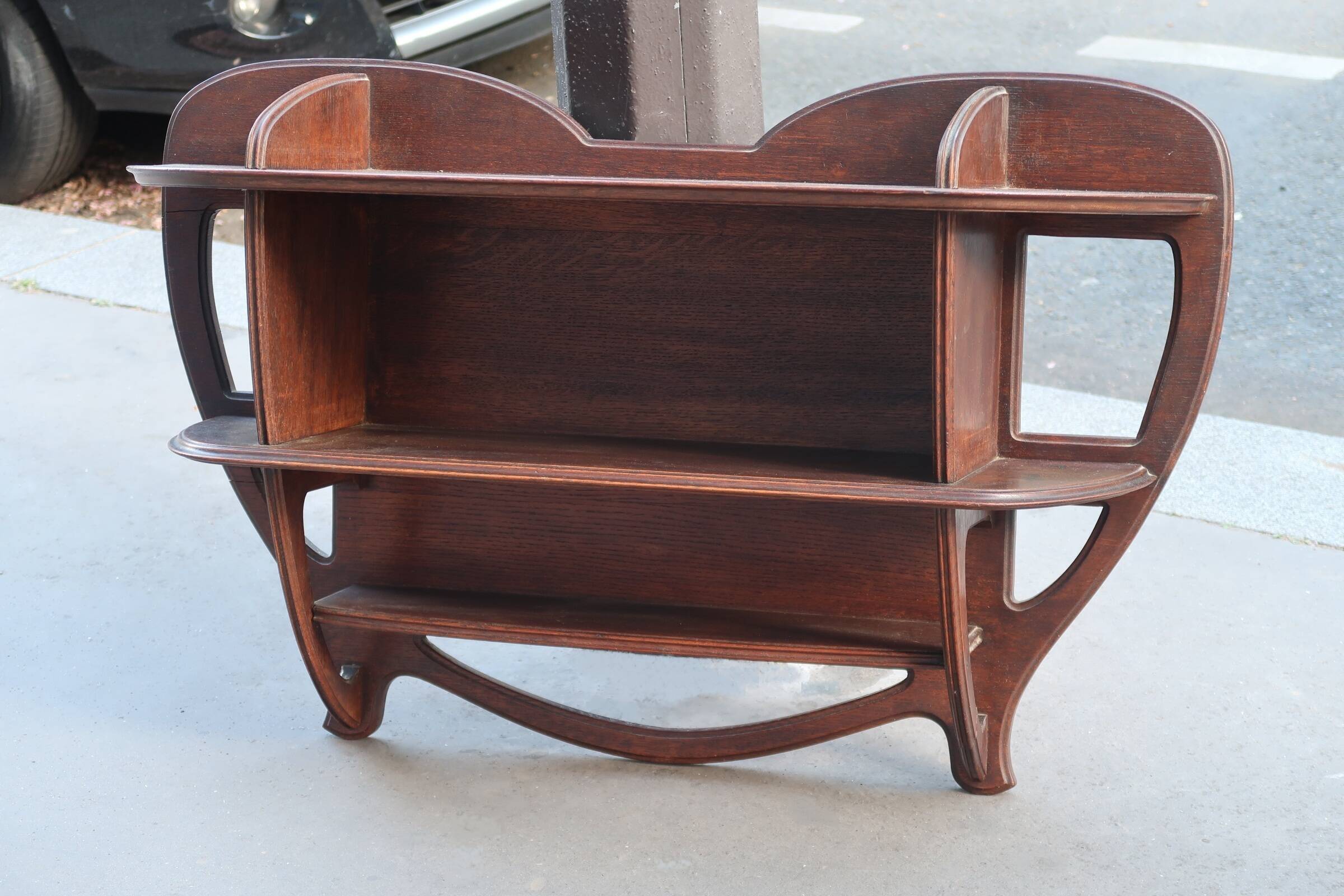 Large shelf 1900 Art Nouveau in solid oak