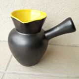 Two-tone ceramic jug