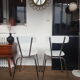 Paire de chaises en formica