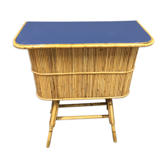 Rattan bar