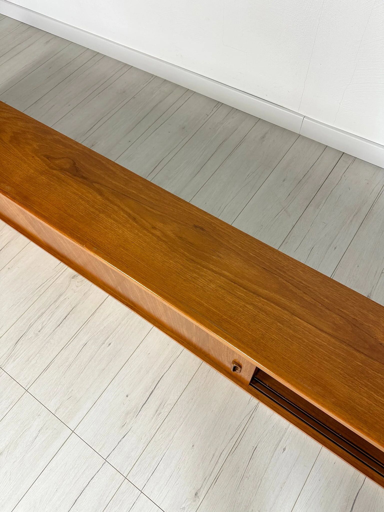 1960s vintage mid-century XL teak floating wall unit / wall-mounted sideboard / showcase by Bartels