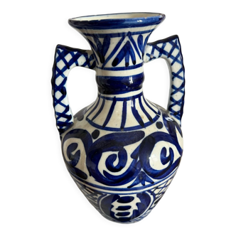 Blue-patterned ceramic vase