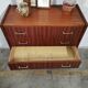 Commode vintage pieds fuseaux