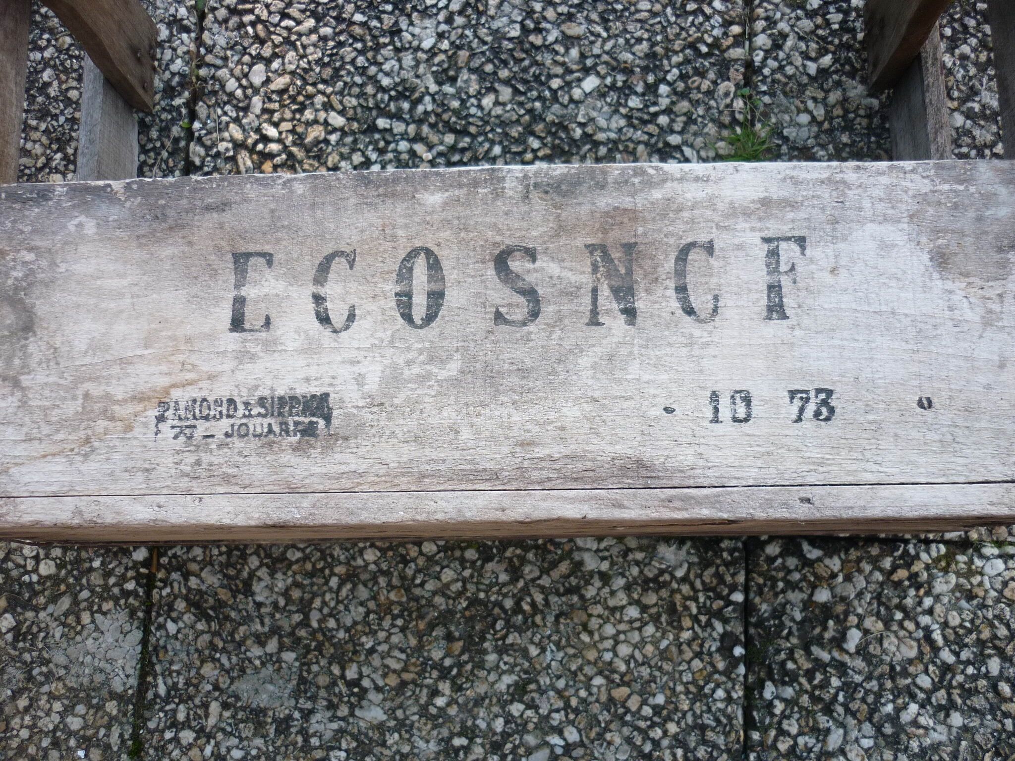 Casier à bouteilles en bois ecosncf
