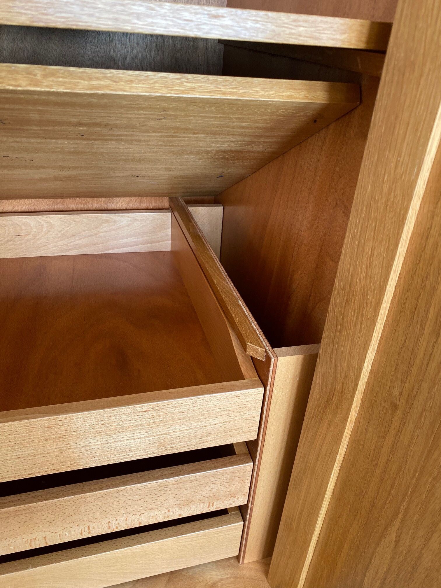 Chene and rattan cabinet