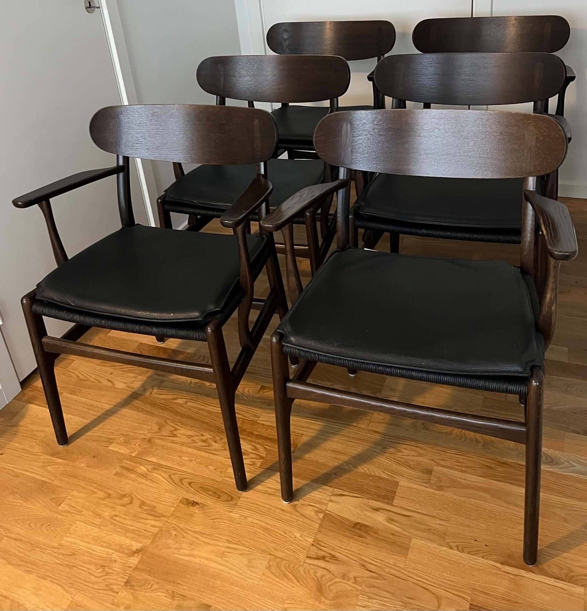Ensemble complet de chaises de salle à manger CH 26 Wegner