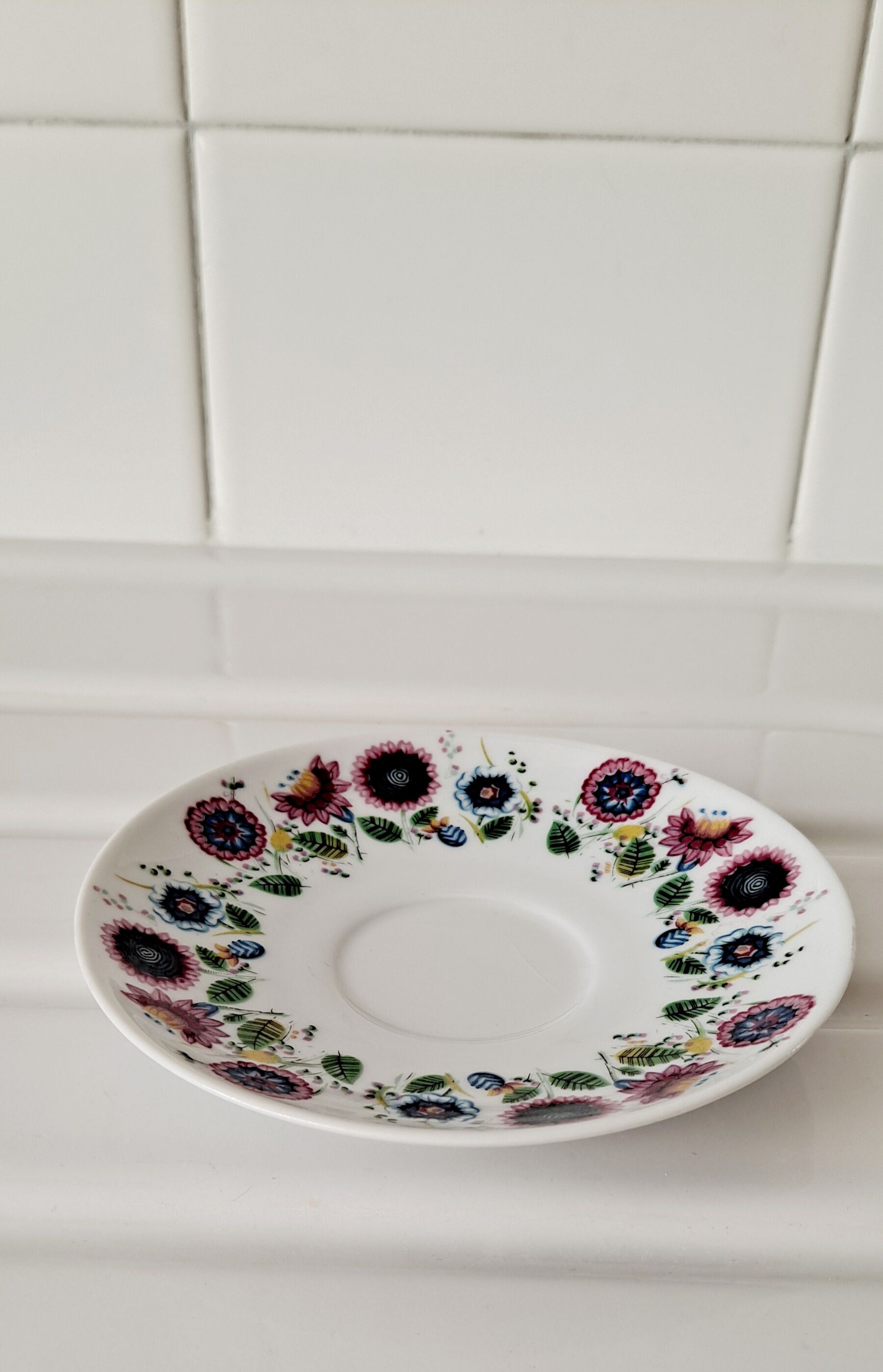 Coupelle porcelaine blanche et fleurs