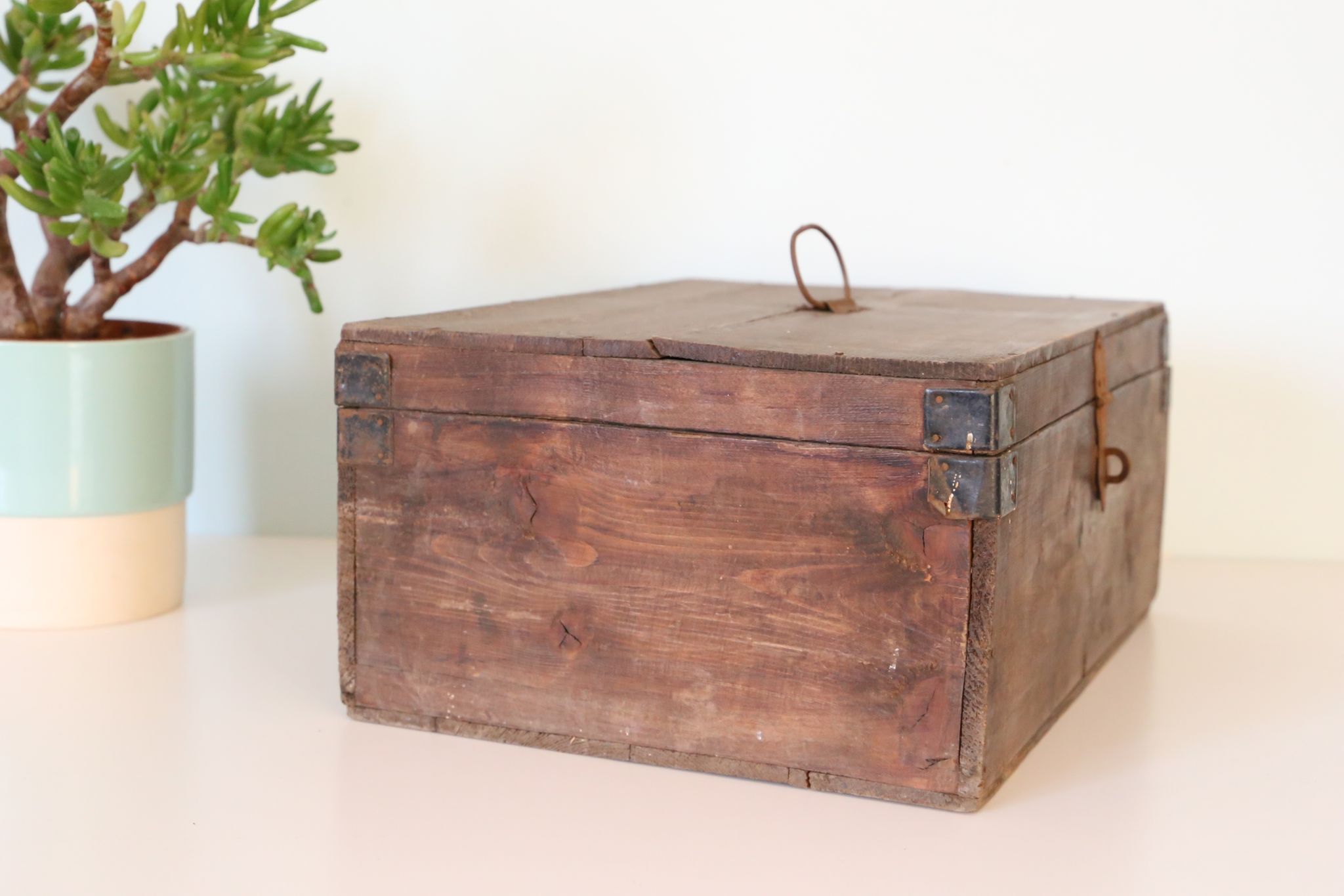 Wooden pre-war box with metal handle