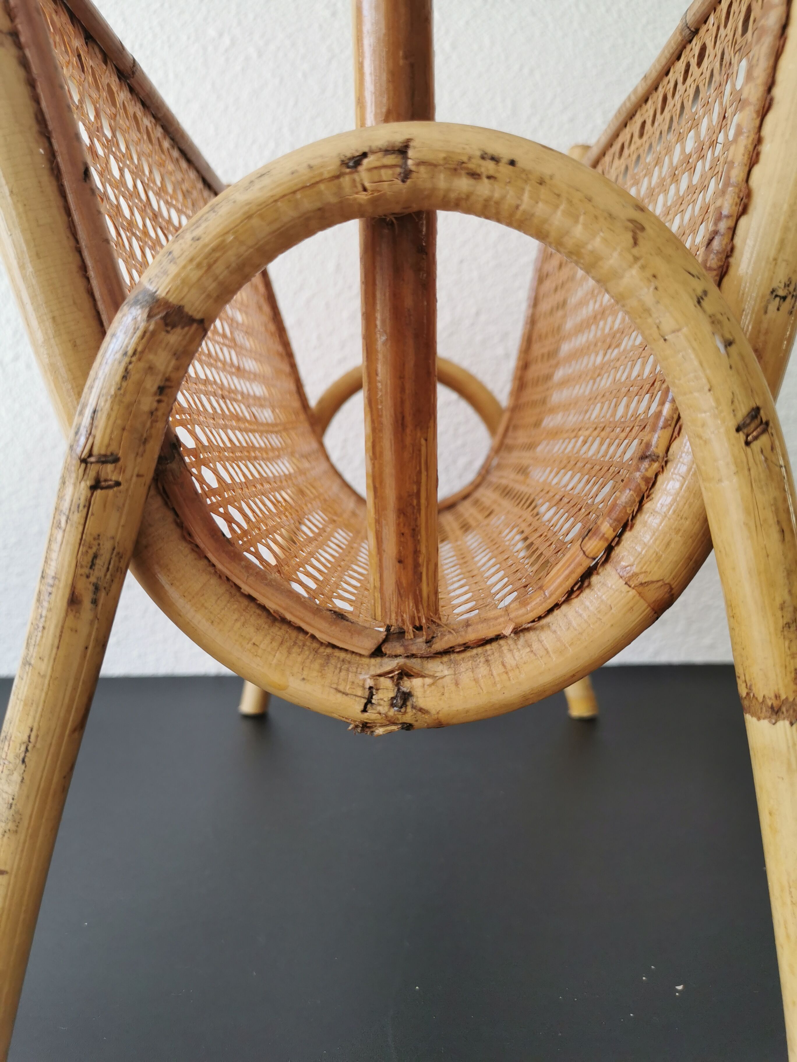 Door vintage bamboo magazines and rattan canning 70s