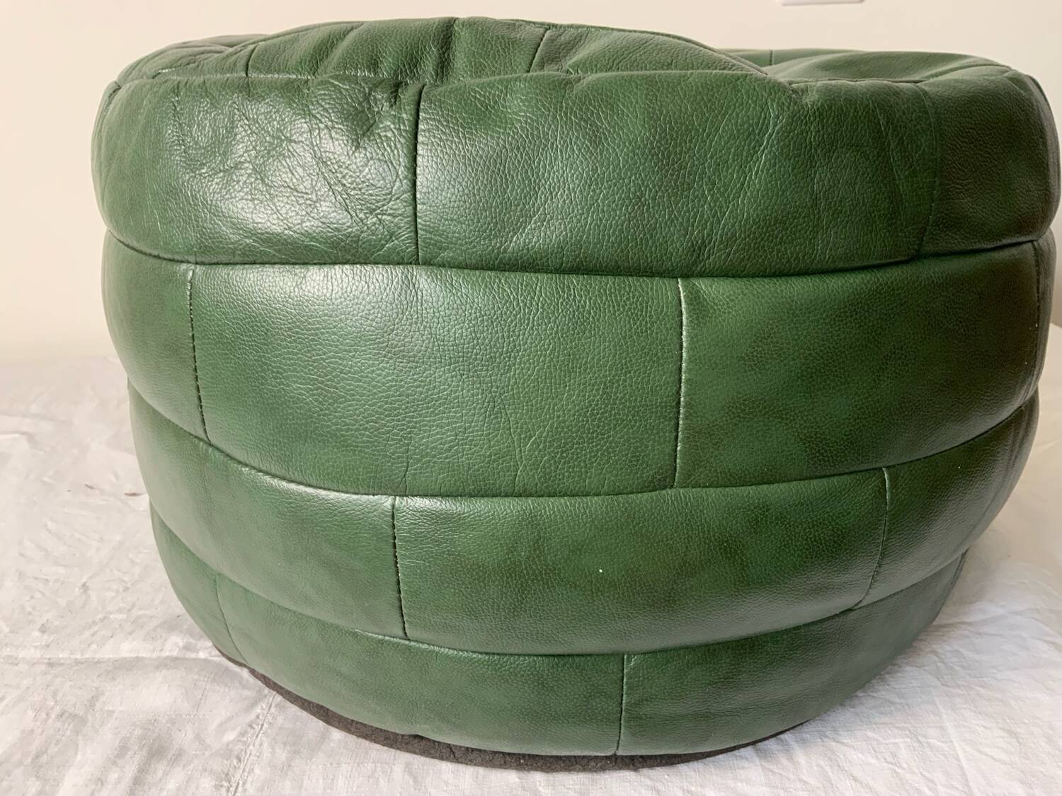 Vintage pouf