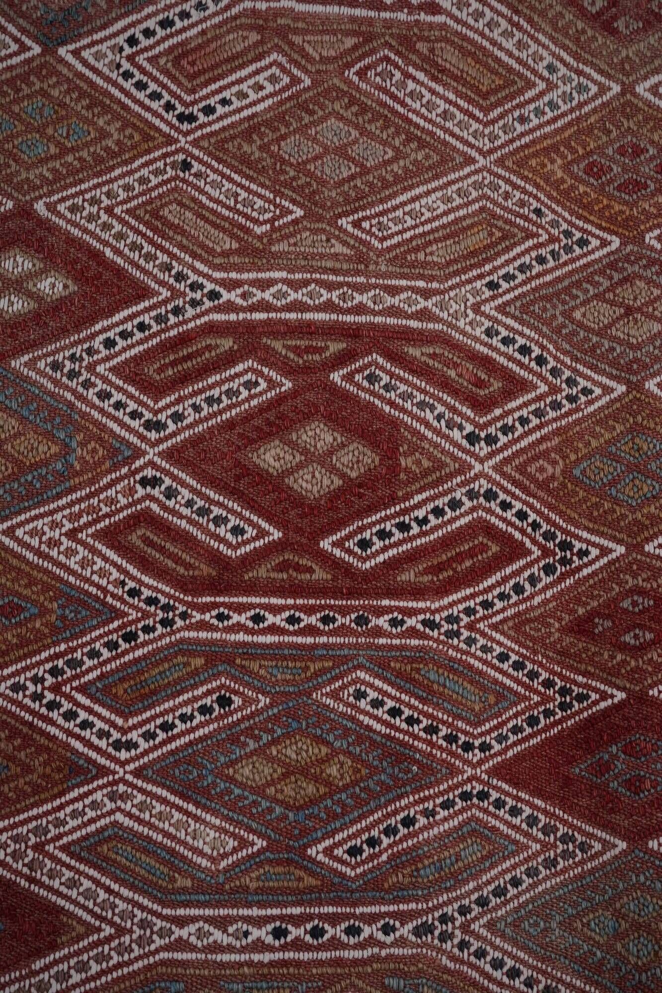 Vintage Turkish kilim, handwoven, 176x244 cm.