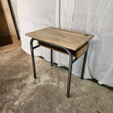 Bureau d'écolier 1960 avec casier