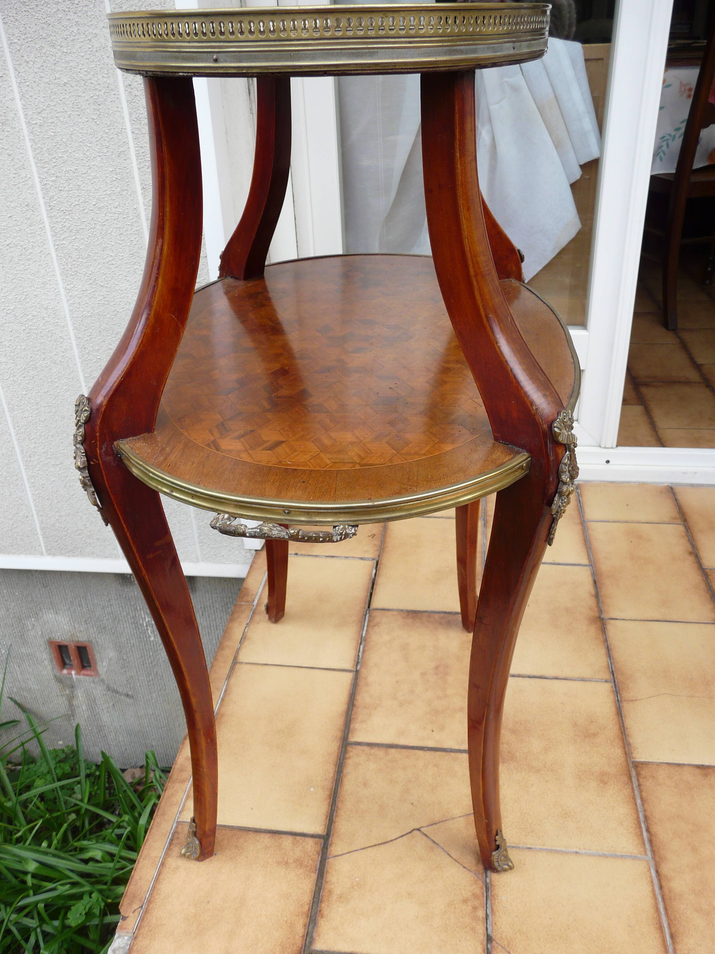 Antique Napoleon III pedestal tea table
