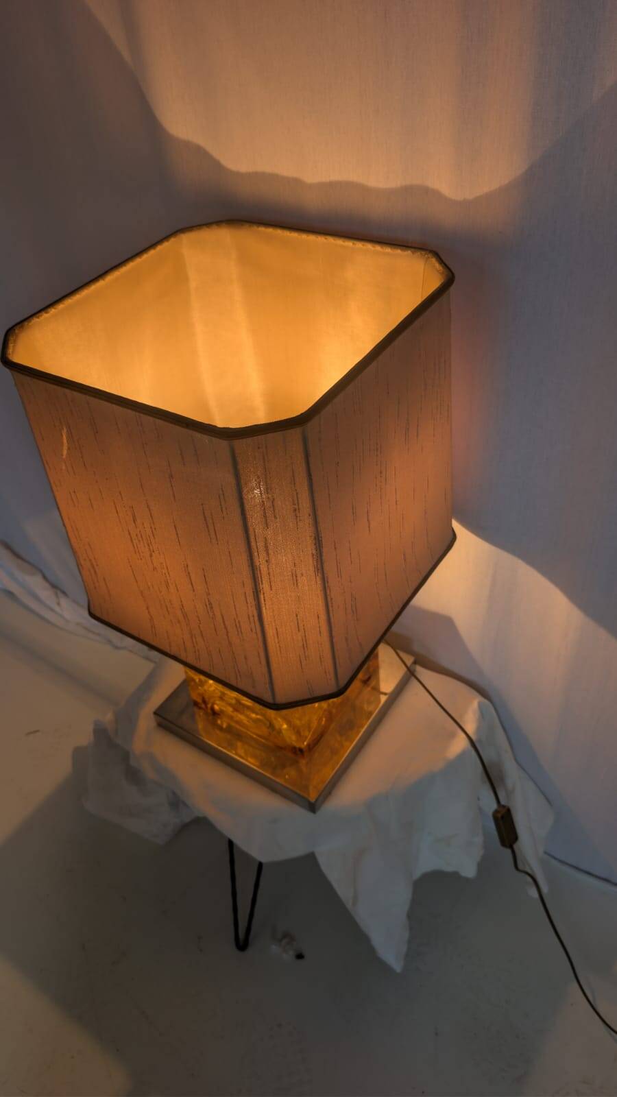 French resin table lamp, 70s