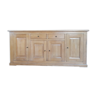 Row in solid clear chene
