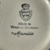 Mug cup with foliage decoration