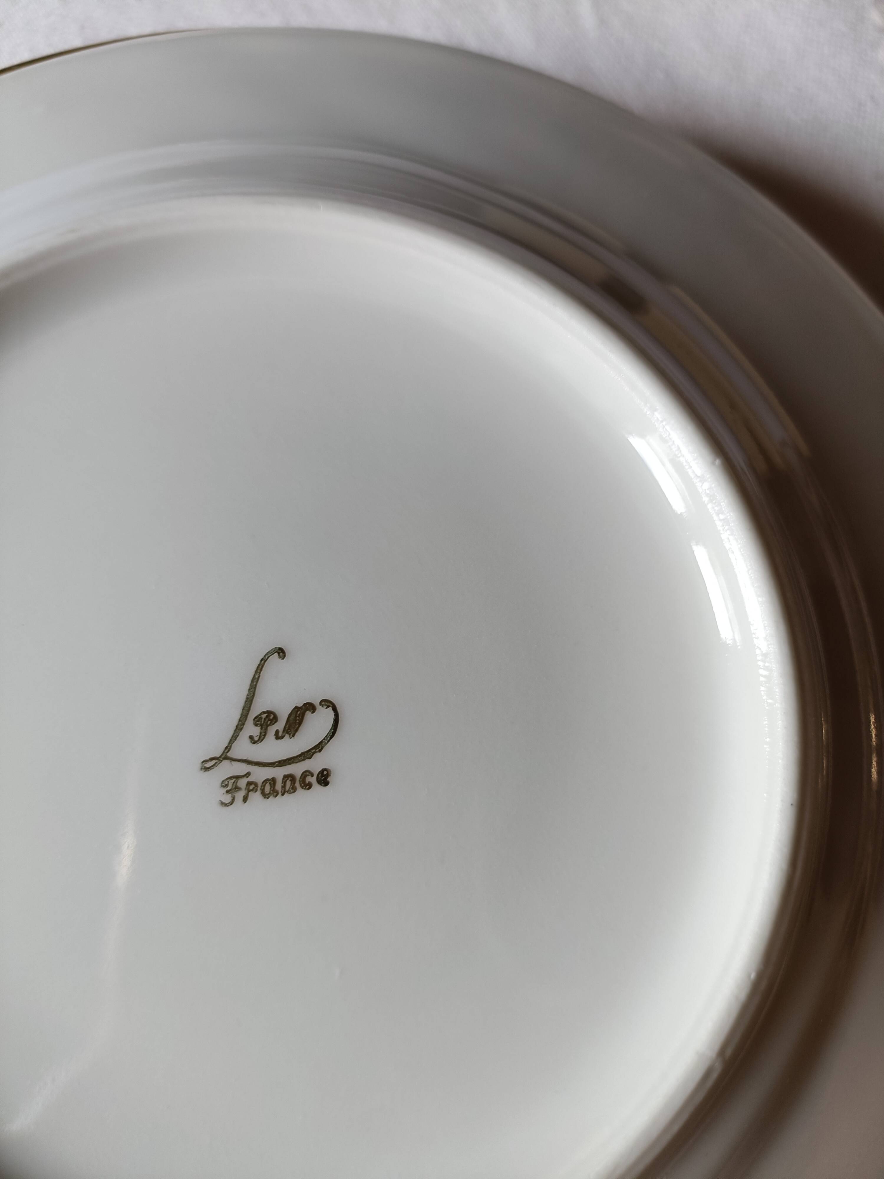 Limoges cake dish and its 6 dessert plates